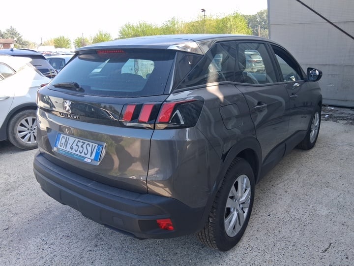 Peugeot 3008 1.2 PureTech EAT8 3