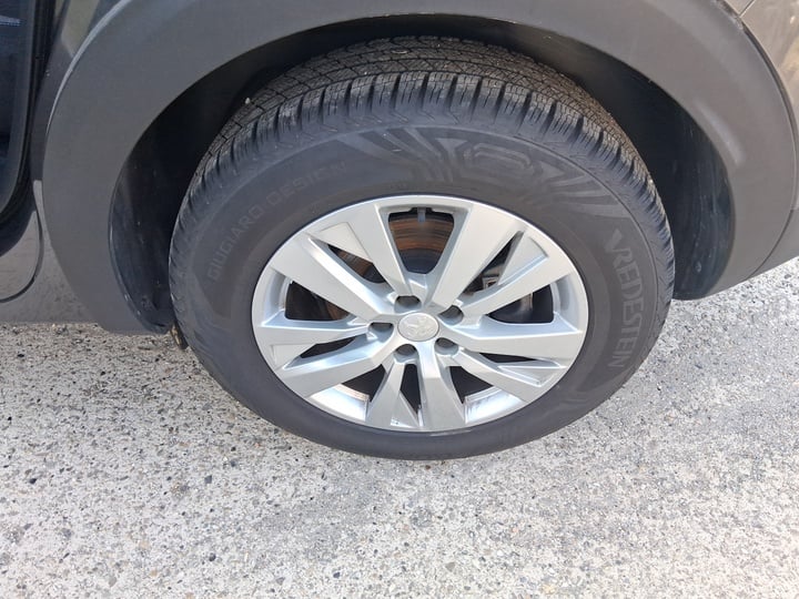 Peugeot 3008 1.2 PureTech EAT8 11