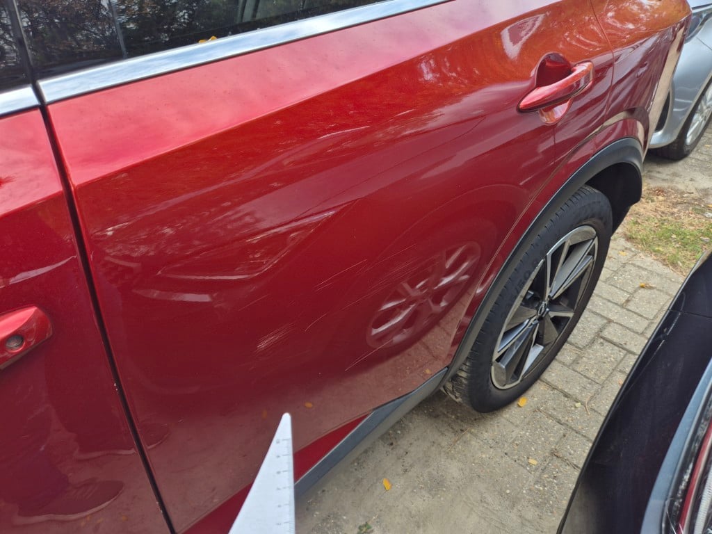 Nissan Qashqai 1.3 DIG-T Mild-Hybrid Tekna Automático 23