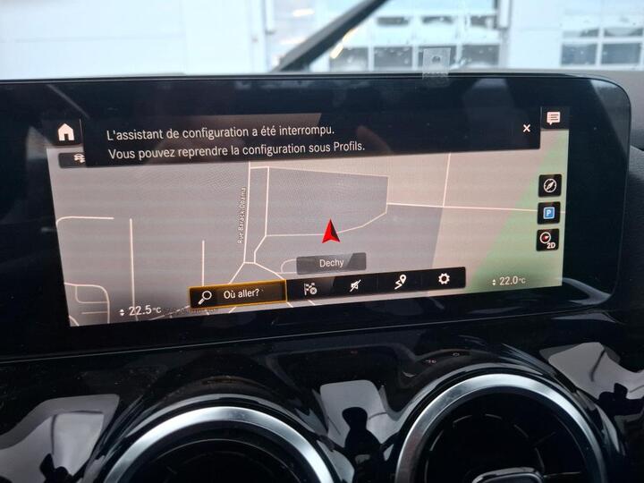 Mercedes-Benz GLA 250e Plug-In Hybrid AMG 7