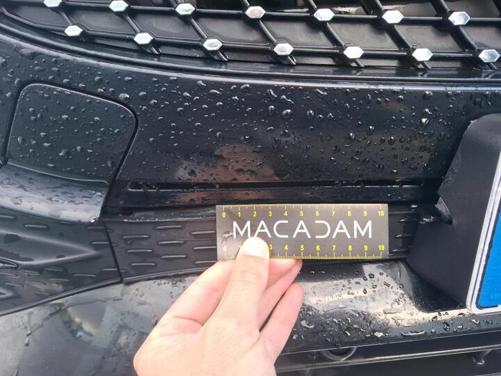 Mercedes-Benz GLA 250e Plug-In Hybrid AMG 16