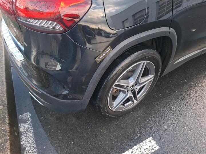 Mercedes-Benz GLA 250e Plug-In Hybrid AMG 28
