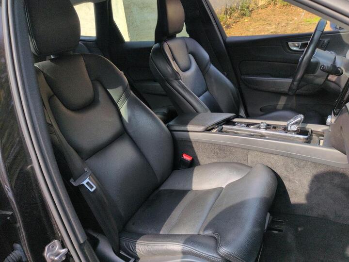 Volvo XC60 2.0 B4 Mild-Hybrid Inscription 10