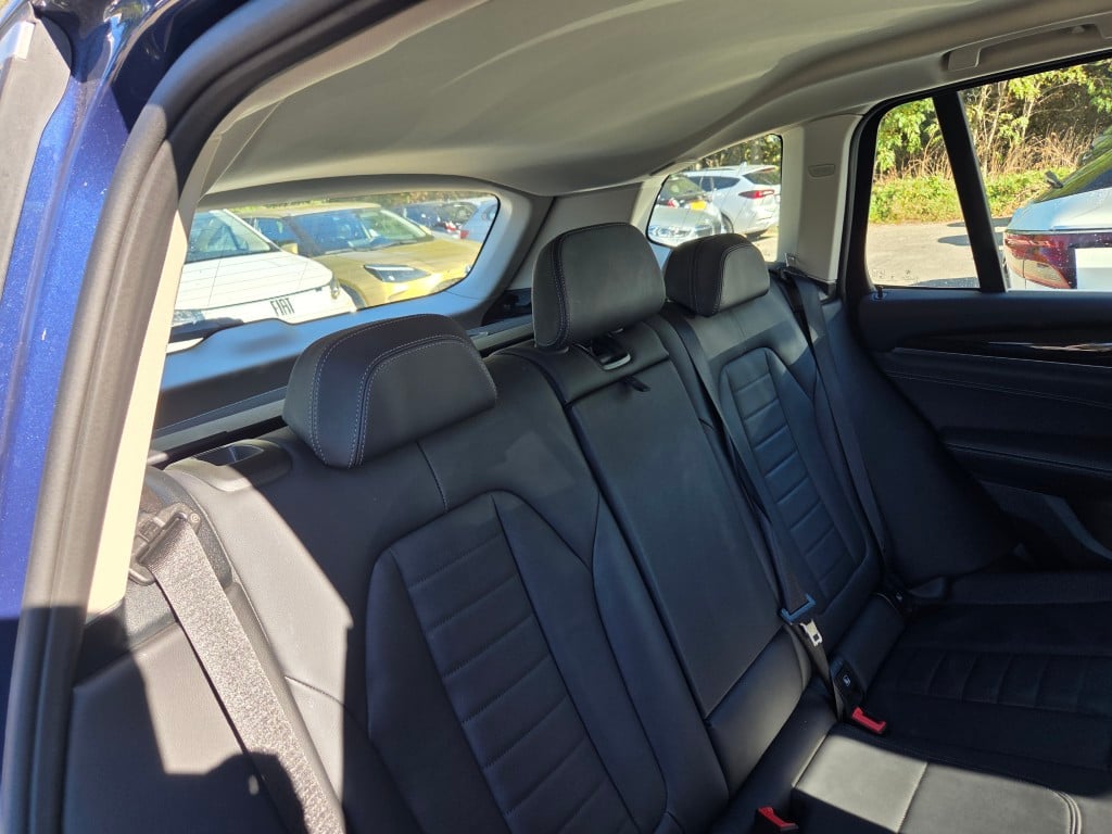 BMW X3 2.0 xDrive30e Plug-In Hybrid 9