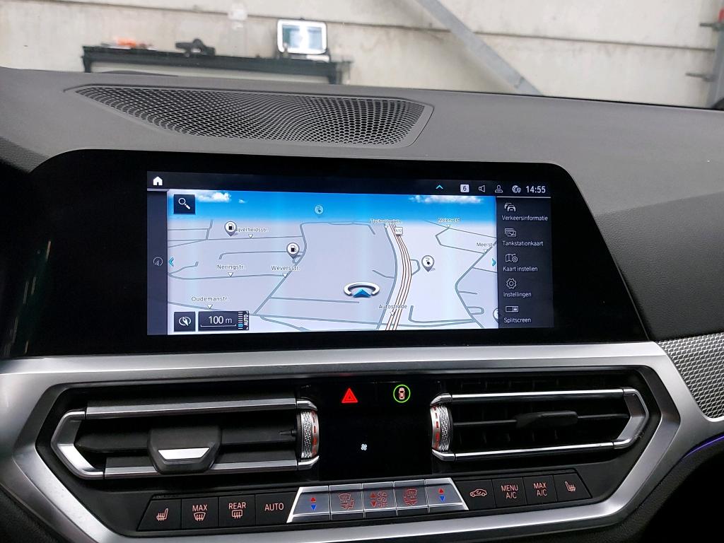 BMW 330e Plug-In Hybrid M-Sport Touring 4