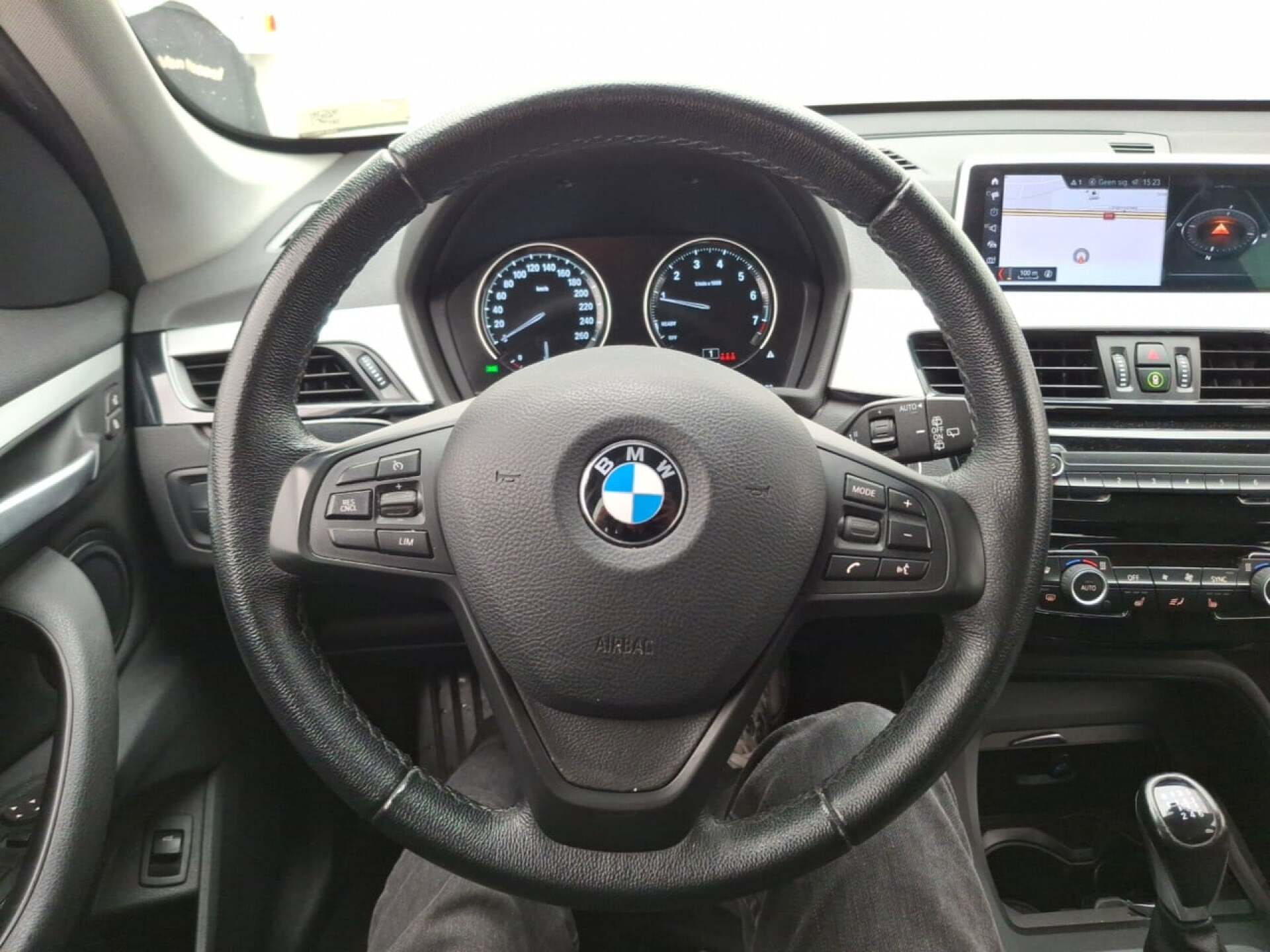 BMW X1 sDrive18i 1.5 5
