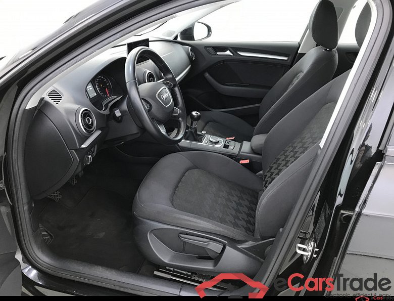 Audi A3 SB 1.6TDI Attraction 110Hp Eur6 Navi Klima PDC #5