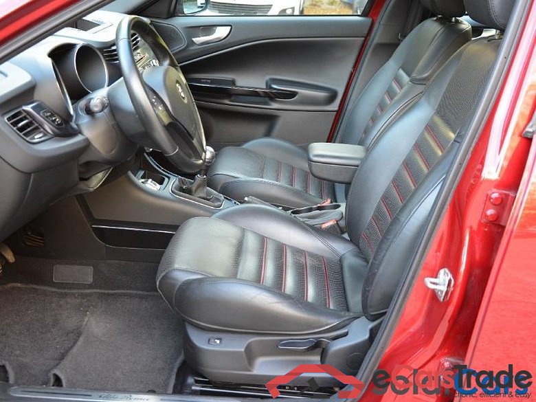 Alfa Romeo Giulietta DISTINCTIVE 1.6JTDM 105Hp DPF Pano Navi Leather Klima PDC... #5