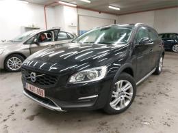  VOLVO - V60 CROSS COUNTRY D3 150PK SUMMUM Pack Professional & Winter & Front Park Assist 