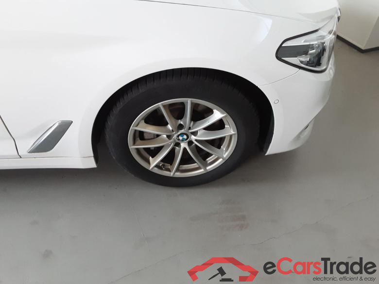 BMW 5-Serie Touring ´16 Baureihe 5 Touring  530 d 3.0  195KW  AT8  E6dT