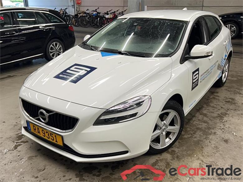  VOLVO - V40 D2 120PK Black Edition  #1
