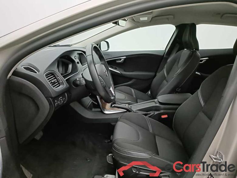 Volvo V40 D2 Geartronic Momentum 5d #3