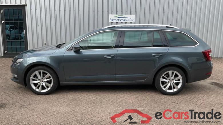 SKODA OCTAVIA COMBI 1.0tsi greentech style business 85kW  #2