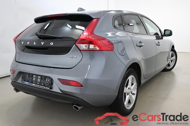 Volvo V40 2.0 D2 Kinetic LED-Xenon Navi 1/2 Leather Klima PDC ... #3
