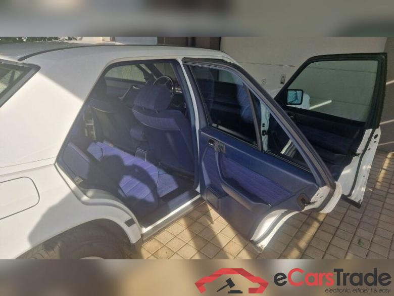 Mercedes_benz E 4 Matic 260 (124.226) E 260 4Matic #5