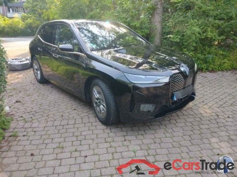 Bmw 40 xDrive Sport Baureihe iX #1