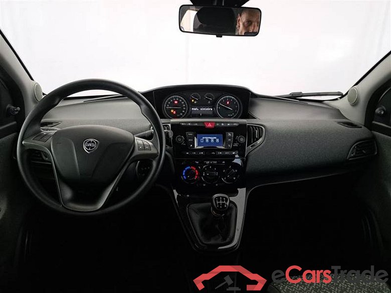 Lancia 62 LANCIA YPSILON / 2015 / 5P / BERLINA 1.2 69CV STARTe STOP ELEFANTINO BLU #3