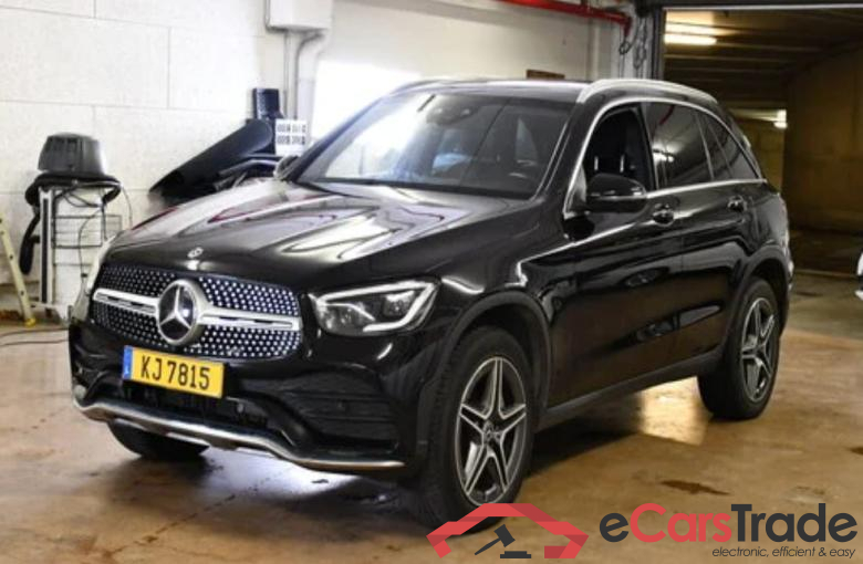 Mercedes-Benz GLC 300e 4Matic AMG Pano LED-Multibeam Burmester Ambient Widescreen Navi Sport-Leather-Alcantara Camera 360° KeylessGo Klima PDC ...