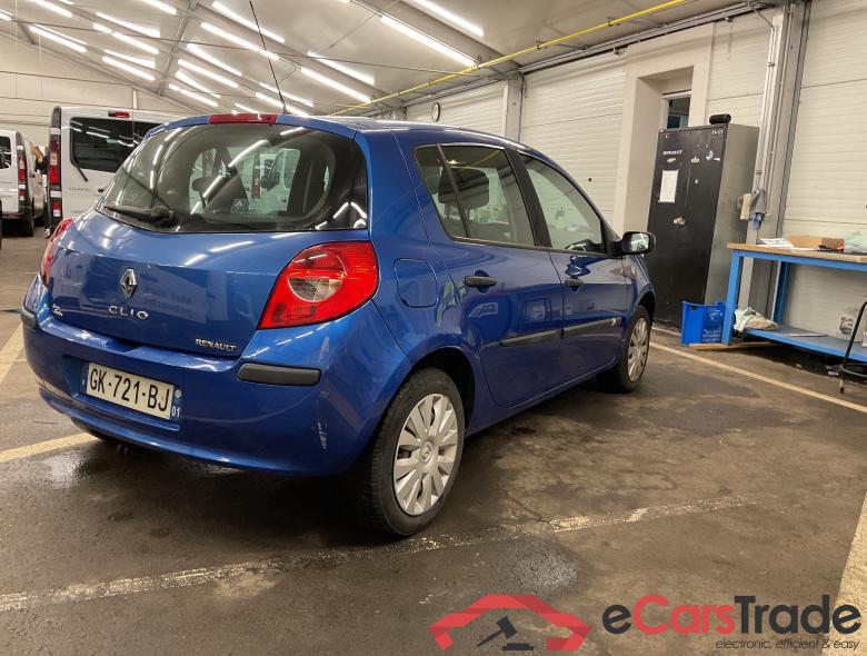 RENAULT Clio III Clio 1.4i 16v Authentique #2