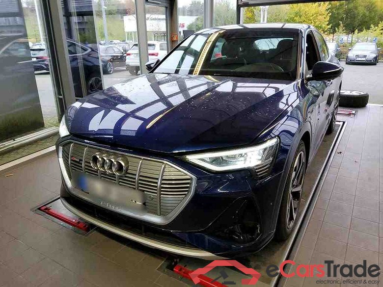 Audi 55 quattro S line E-tron #1