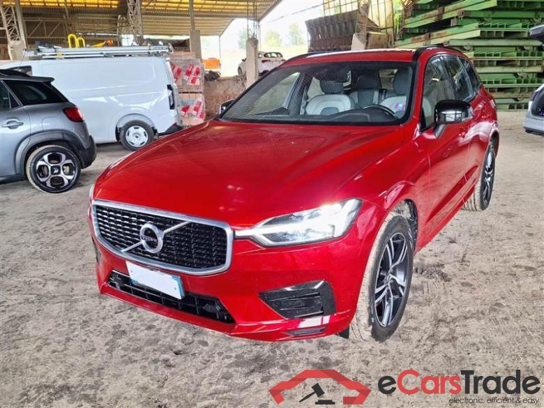 Volvo 163 VOLVO XC60 / 2017 / 5P / SUV B4 D AWD GEARTR. R-DESIGN #1