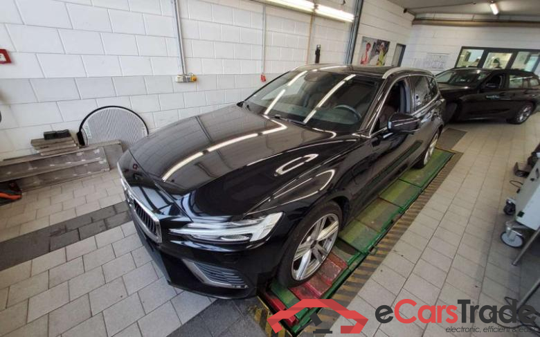 Volvo V60 Kombi (2018->) DE - Kb5 T6 Twin Engine AWD EU6d, Inscription Plug-In AWD (E6d), 2020 - 2021