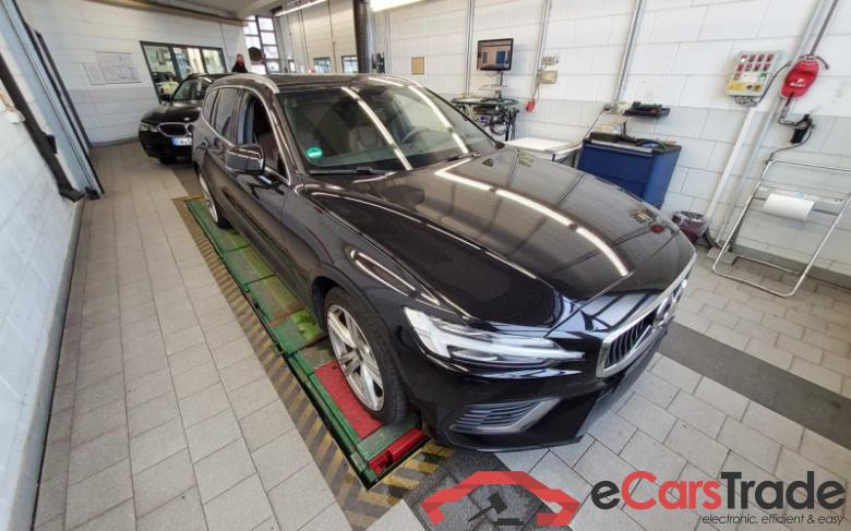 Volvo V60 Kombi (2018->) DE - Kb5 T6 Twin Engine AWD EU6d, Inscription Plug-In AWD (E6d), 2020 - 2021 #3