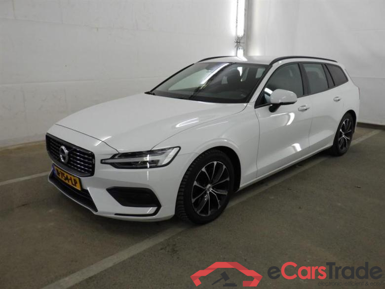 VOLVO V60 2.0 B3 Mom. Adv.