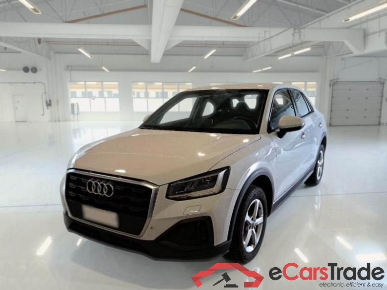 Audi 9 AUDI Q2 / 2020 / 5P / SUV 1.5 35 TFSI BUSINESS S TRONIC