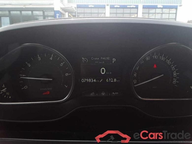 Peugeot 2008 (03.2013->) DE - SUV5 1.2 PureTech 110 EU6d-T, Allure (EURO 6d-TEMP), (Facelift) 2018 - 2019 #5