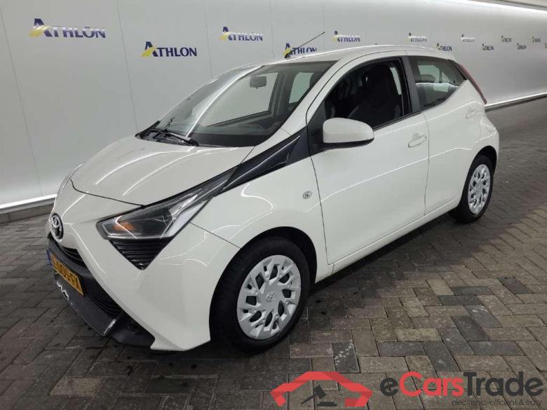 TOYOTA Aygo 1.0 VVT-i x-play 5D 53kW