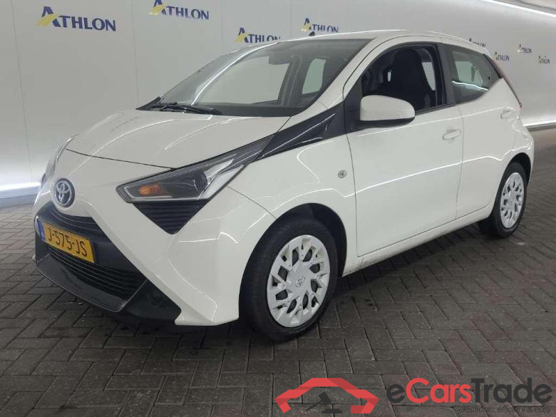 TOYOTA Aygo 1.0 VVT-i x-play 5D 53kW
