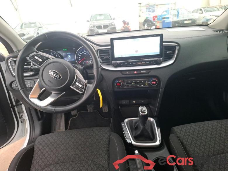 Kia  KIA ceed 5p Berline 1.6 CRDI 136 ISG ACTIVE #5