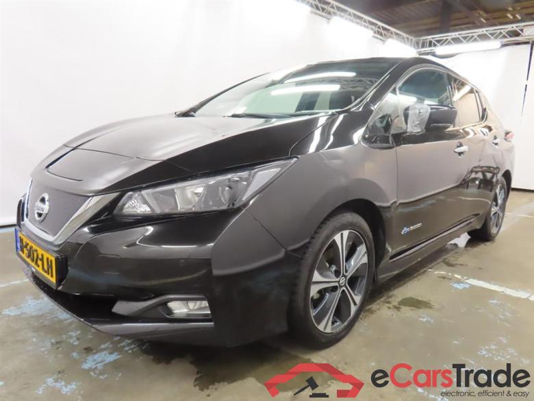 NISSAN Leaf N-Connecta 40 kWh #1