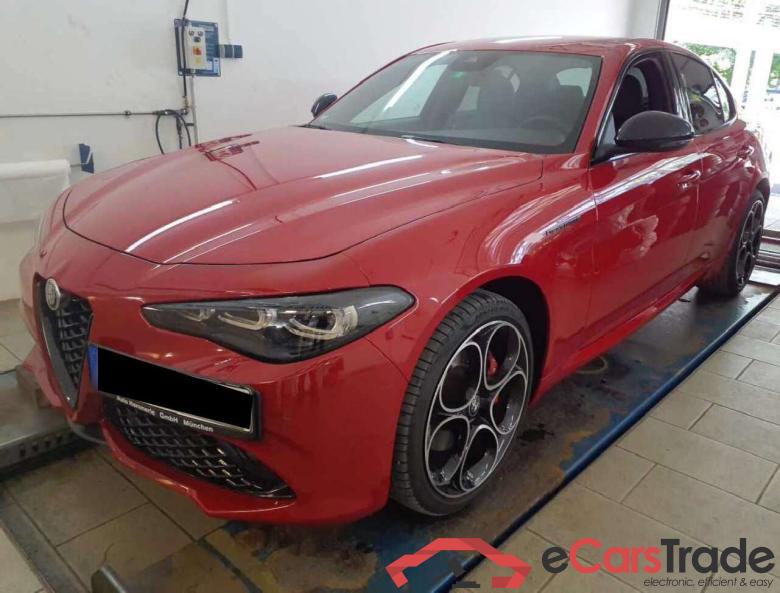 Alfa_romeo Competizione Q4 GIULIA 2.0 #1