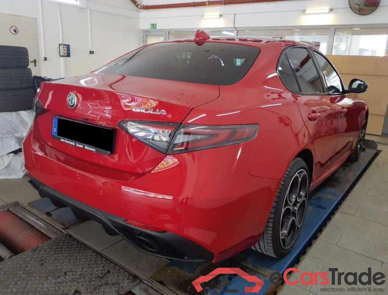 Alfa_romeo Competizione Q4 GIULIA 2.0 #3