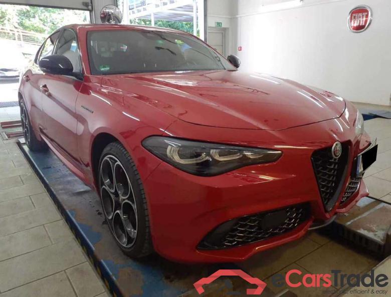 Alfa_romeo Competizione Q4 GIULIA 2.0 #4