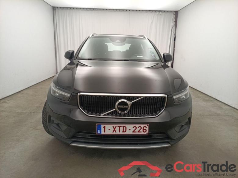 Volvo XC40 T3 Momentum Pro 5d #1