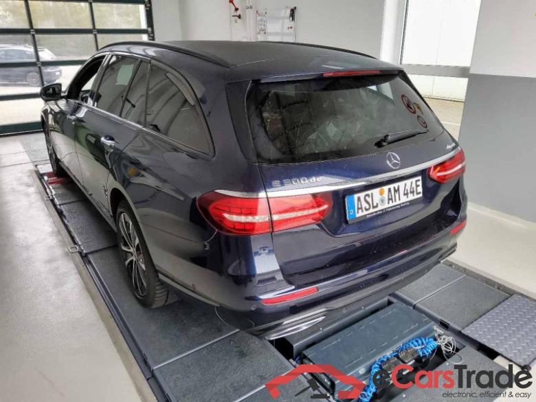 Mercedes-Benz E -Klasse T-Modell (BM 213)(06.2016->) DE - Kb5 E 300 de EU6d, T de Avantgarde 4Matic (EURO 6d), (Facelift) 2020 - 2023 #4