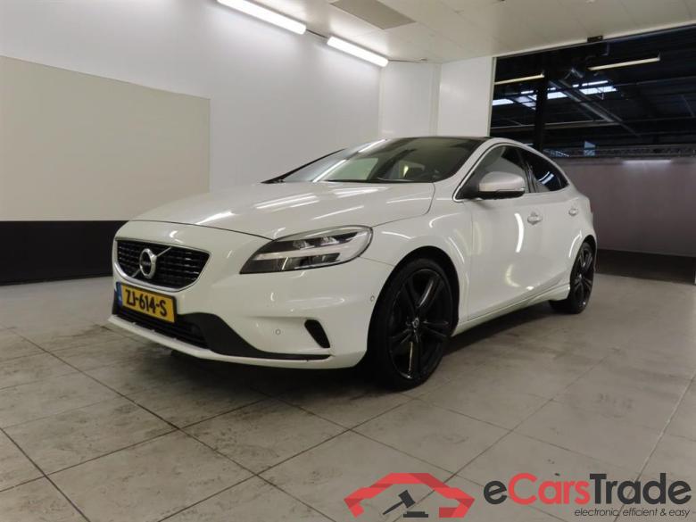 VOLVO V40 1.5 T3 Polar+ Sport #1