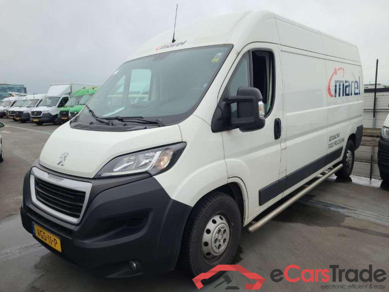 PEUGEOT Boxer GB 435 L3H2 165 BlueHDi Premium 4D 121kW