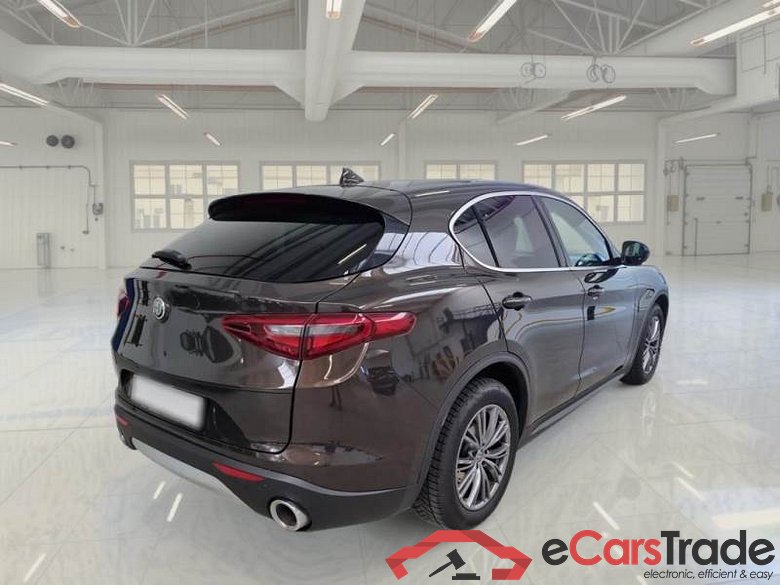 AlfaRomeo 32 ALFA ROMEO STELVIO / 2017 / 5P / SUV 2.2 TURBO DIESEL 160CV AT8 RWD BUSINESS #2