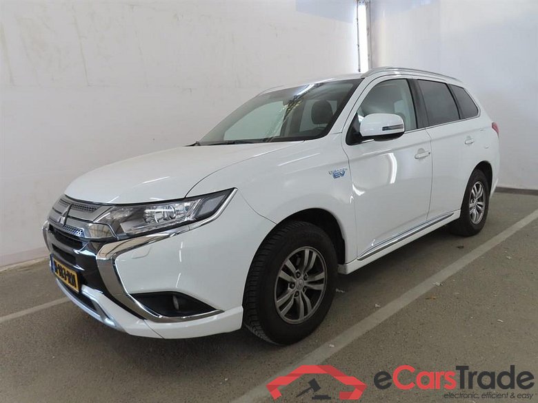 MITSUBISHI OUTLANDER 2.4 PHEV Pure
