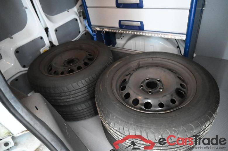 Ford _Transit Connect ´13 FORD Transit Connect 200 L1 S&S Trend 4d 74kW #6