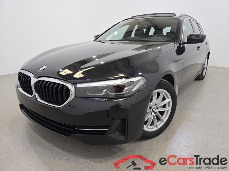 BMW 520d Touring Aut. Pano LED-Xenon LC-Pro Ambient Navi-Pro Leather KeylessGo Camera Klima PDC ... #1