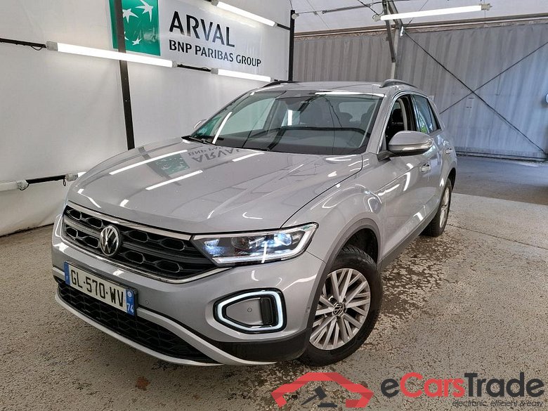 Volkswagen  VOLKSWAGEN T-Roc / 2021 / 5P / SUV 1.5 TSI 150 EVO LIFE PLUS DSG7 #1
