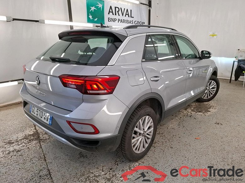 Volkswagen  VOLKSWAGEN T-Roc / 2021 / 5P / SUV 1.5 TSI 150 EVO LIFE PLUS DSG7 #3