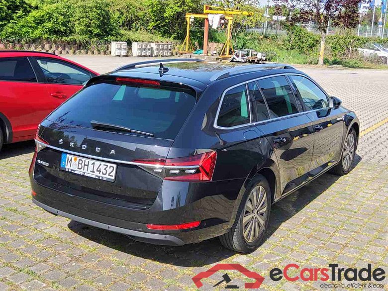 Skoda Superb Combi (3V5)(06.2015->) DE - Kb5 2.0 TSI EU6d, Style OPF (EURO 6d), (Facelift) 2021 - 2024 #3