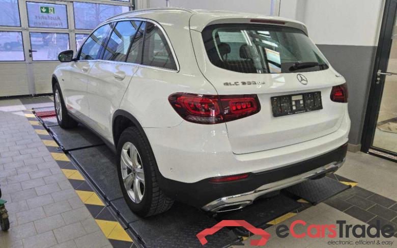 Mercedes-Benz GLC -Klasse (BM 253)(06.2015->) DE - SUV5 GLC 300 de EU6d, de 4Matic (EURO 6d), (Facelift) 2020 - 2022 #4