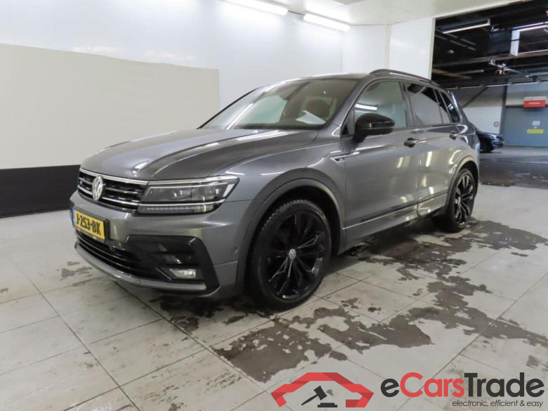 VOLKSWAGEN Tiguan 1.5 TSI Highl. Bus R